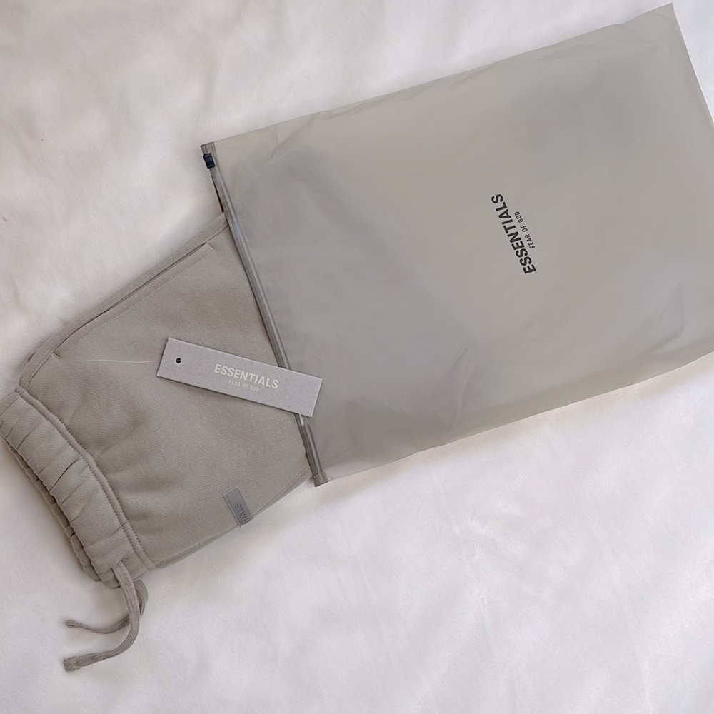 Fear of God Beige Sweat Pants Kids XL(12) women’s XS